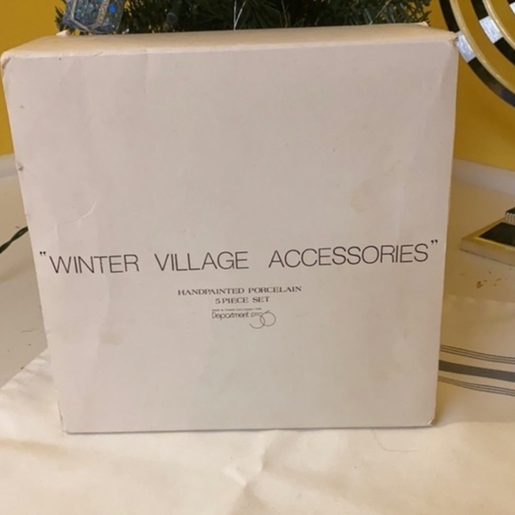 Dept 56 winter village accessories - Picture 2 of 10